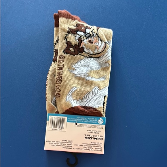 Warner Bros. Looney Tunes Tasmanian devil crew socks 9-13 - Picture 2 of 2